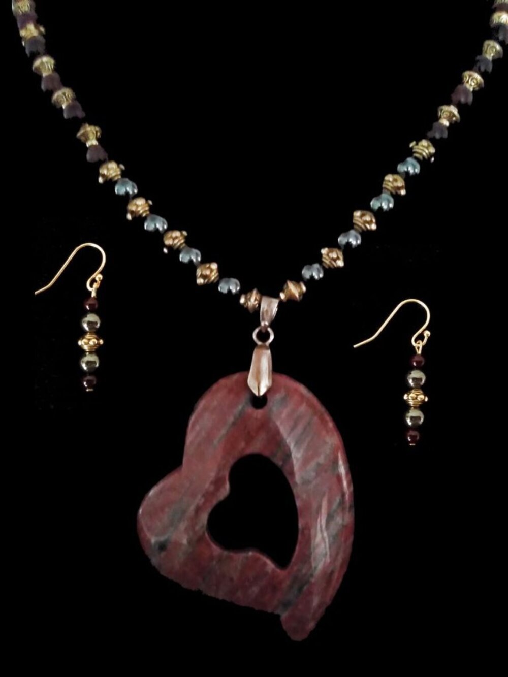 Hematite & Jasper Beaded Necklace & Granite Pierre Heart Pendant Jewelry Set